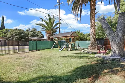 2875 Bristol Avenue, Stockton, CA 95204 - Photo 7