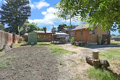 2875 Bristol Avenue, Stockton, CA 95204 - Photo 11