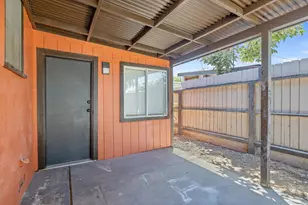 1114 N Conyer St, Visalia, CA 93291 - Photo 33