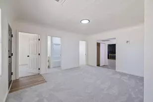 1114 N Conyer St, Visalia, CA 93291 - Photo 9
