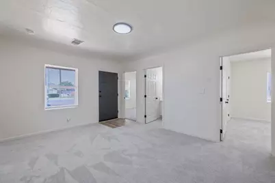 1114 N Conyer Street, Visalia, CA 93291 - Photo 5
