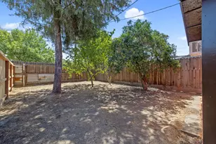 1114 N Conyer St, Visalia, CA 93291 - Photo 51