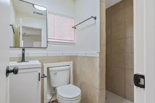 1114 N Conyer St, Visalia, CA 93291 - Photo 43