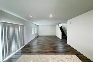 8861 Stratham Wy, Elk Grove, CA 95758 - Photo 5