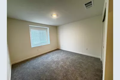 8861 Stratham Way, Elk Grove, CA 95758 - Photo 13