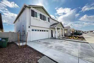8861 Stratham Wy, Elk Grove, CA 95758 - Photo 3