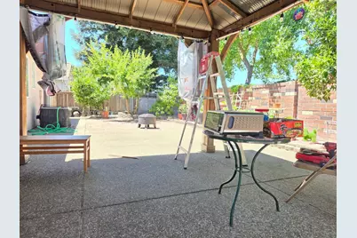 9009 Bungalow Way, Elk Grove, CA 95758 - Photo 15