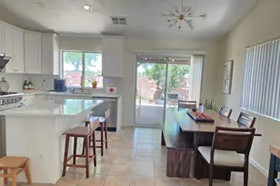 9009 Bungalow Way, Elk Grove, CA 95758 - Photo 5
