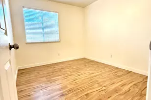 8177 Oak Landing Ct, Sacramento, CA 95828 - Photo 13