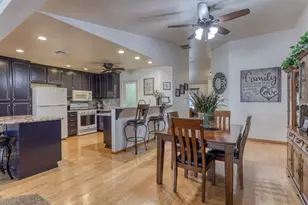 8177 Oak Landing Ct, Sacramento, CA 95828 - Photo 5