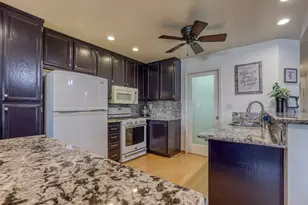 8177 Oak Landing Ct, Sacramento, CA 95828 - Photo 3