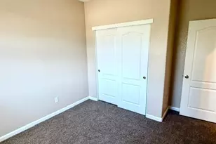 8907 Great Rock Cir, Sacramento, CA 95829 - Photo 15