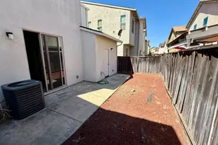 8907 Great Rock Cir, Sacramento, CA 95829 - Photo 17