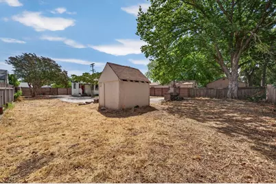 2641 Norwood Avenue, Sacramento, CA 95815 - Photo 37