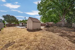 2641 Norwood Ave, Sacramento, CA 95815 - Photo 37