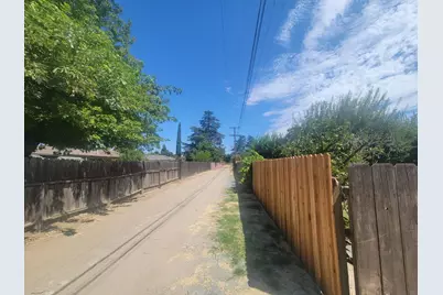 514 Fairview Avenue, Madera, CA 93637 - Photo 27