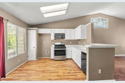 320 Clarks Mill Avenue, Waterford, CA 95386 - Photo 9