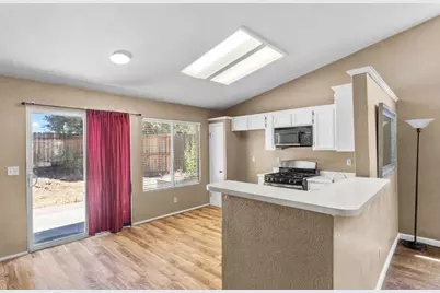 320 Clarks Mill Avenue, Waterford, CA 95386 - Photo 11