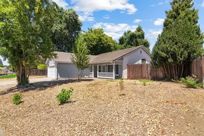 320 Clarks Mill Avenue, Waterford, CA 95386 - Photo 3