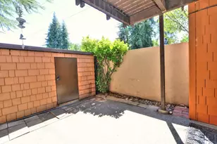722 Woodside Ln, Sacramento, CA 95825 - Photo 27