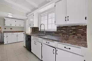 6045 Alexandria Pl, Stockton, CA 95207 - Photo 11