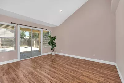 128 Chardonnay Street, Los Banos, CA 93635 - Photo 15