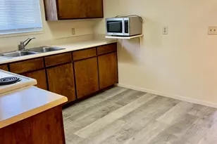 670 Chestnut St, Yuba City, CA 95991 - Photo 7