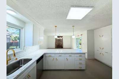 4321 Lamont Way, Sacramento, CA 95823 - Photo 31