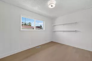 4321 Lamont Way, Sacramento, CA 95823 - Photo 21