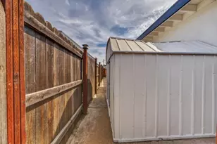 4321 Lamont Way, Sacramento, CA 95823 - Photo 39