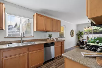 8775 Sunset Avenue, Fair Oaks, CA 95628 - Photo 11