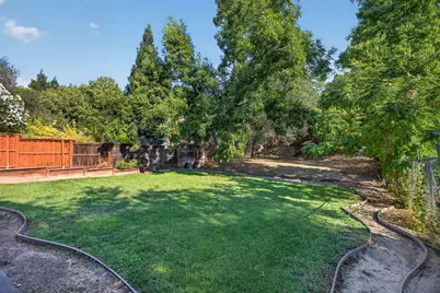 8775 Sunset Avenue, Fair Oaks, CA 95628 - Photo 23