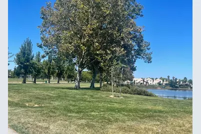 3233 Mayten Way, Elk Grove, CA 95758 - Photo 3