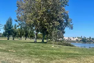 3233 Mayten Way, Elk Grove, CA 95758 - Photo 3