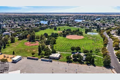 3729 Lake Terrace Drive, Elk Grove, CA 95758 - Photo 69