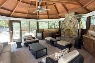 21631 Summit Rd, Los Gatos, CA 95033 - Photo 17