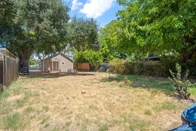3824 25th Avenue, Sacramento, CA 95820 - Photo 21