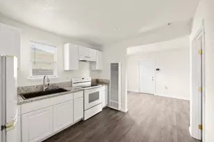 3824 25th Ave, Sacramento, CA 95820 - Photo 9