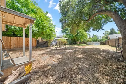 3824 25th Avenue, Sacramento, CA 95820 - Photo 19