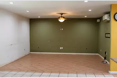 6720 Sun River Drive, Sacramento, CA 95828 - Photo 9
