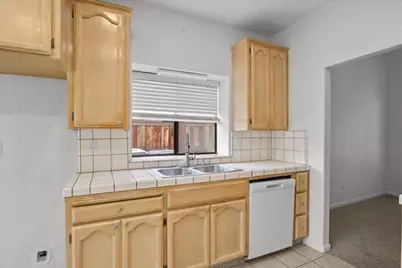 409 Montrose Court, Modesto, CA 95355 - Photo 11