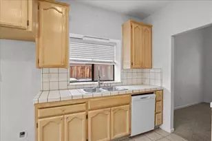 409 Montrose Ct, Modesto, CA 95355 - Photo 11
