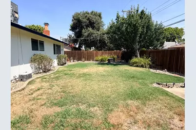 9313 Emily Street, Elk Grove, CA 95624 - Photo 9