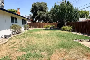 9313 Emily St, Elk Grove, CA 95624 - Photo 9