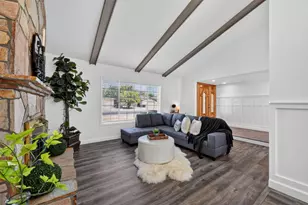 8439 Loire Ct, Stockton, CA 95209 - Photo 9