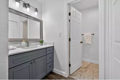 8439 Loire Court, Stockton, CA 95209 - Photo 21