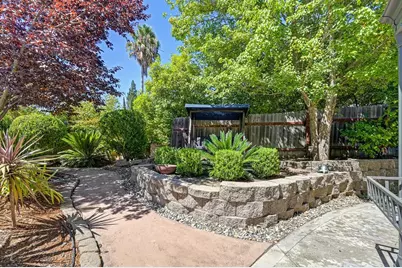 5825 Oak Place Court, Fair Oaks, CA 95628 - Photo 57