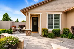 2053 Shady Oak St, Manteca, CA 95336 - Photo 3