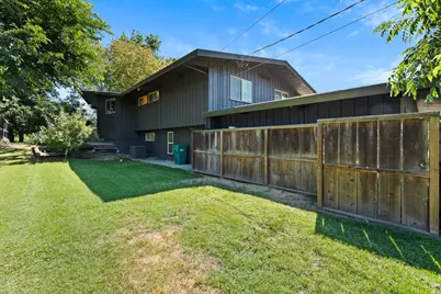 4 Atherton Island, Stockton, CA 95204 - Photo 33
