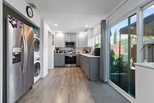 7706 La Mancha Way, Sacramento, CA 95823 - Photo 9